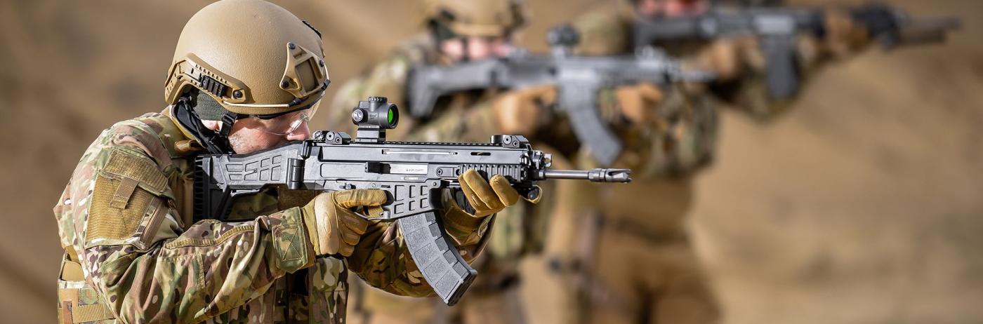 Armata României scapă de AK-47. Armele de asalt care sunt „pe masa” României