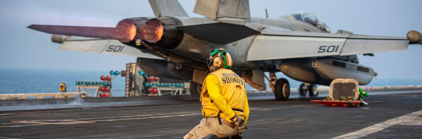 Emiratele Arabe Unite nu permit SUA să îi utilizeze teritoriul pentru acțiuni militare împotriva Iranului. Portavionul Abraham Lincoln este „aproape”