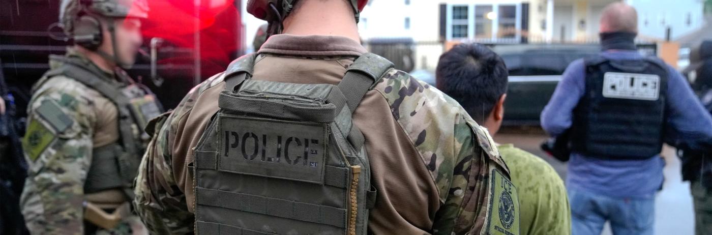 Agenții ICE se retrag din Minnesota. Operațiunea „Metro Surge” s-a încheiat după 4.000 de arestări și doi civili omorâți