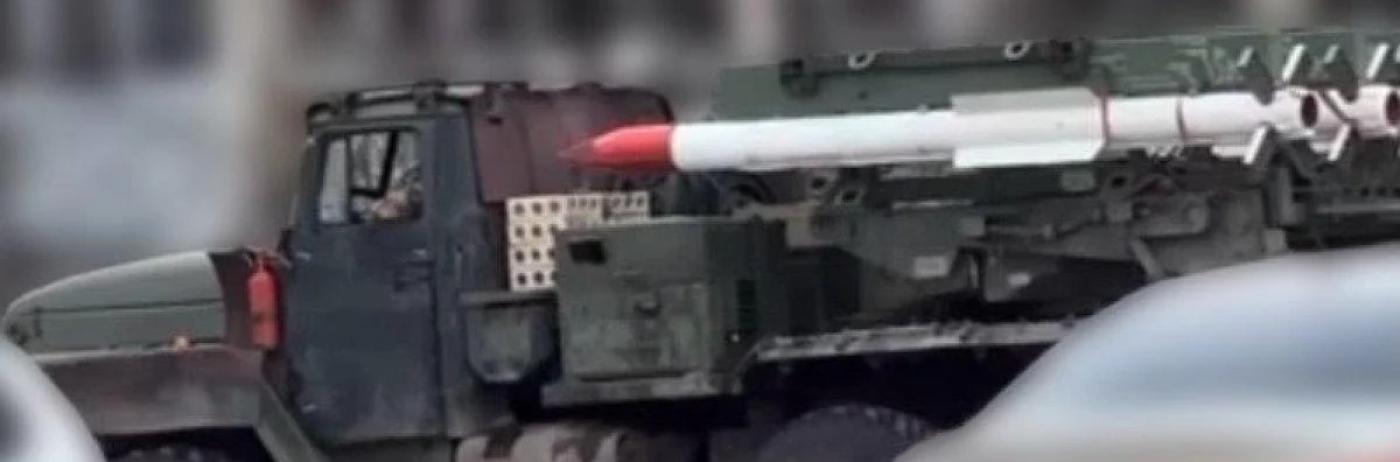 Rusia are „camioane antiaeriene”: Integrarea rachetelor aer-aer R-77 pe camioane Ural vine însă cu un preț