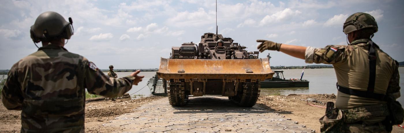 De la Articolul 5 la Articolul 42.7: Tensiunile cu Statele Unite forțează Uniunea Europeană să redacteze primul manual operațional de apărare