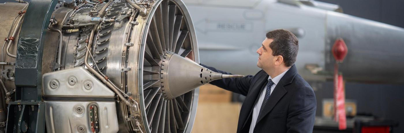 Stadiul achizițiilor militare prin mecanismul SAFE: MApN confirmă semnarea contractelor pentru drone, rachete Mistral, camioane Iveco și muniție de calibru mediu