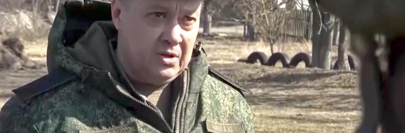Într-un colț de cafenea: Explozie puternică la Moscova, vizat fiind gen. rus Aleksandr Chaiko, șeful aviației militare ruse cunoscut ca „măcelarul din Bucea”. Chaiko ar fi supraviețuit