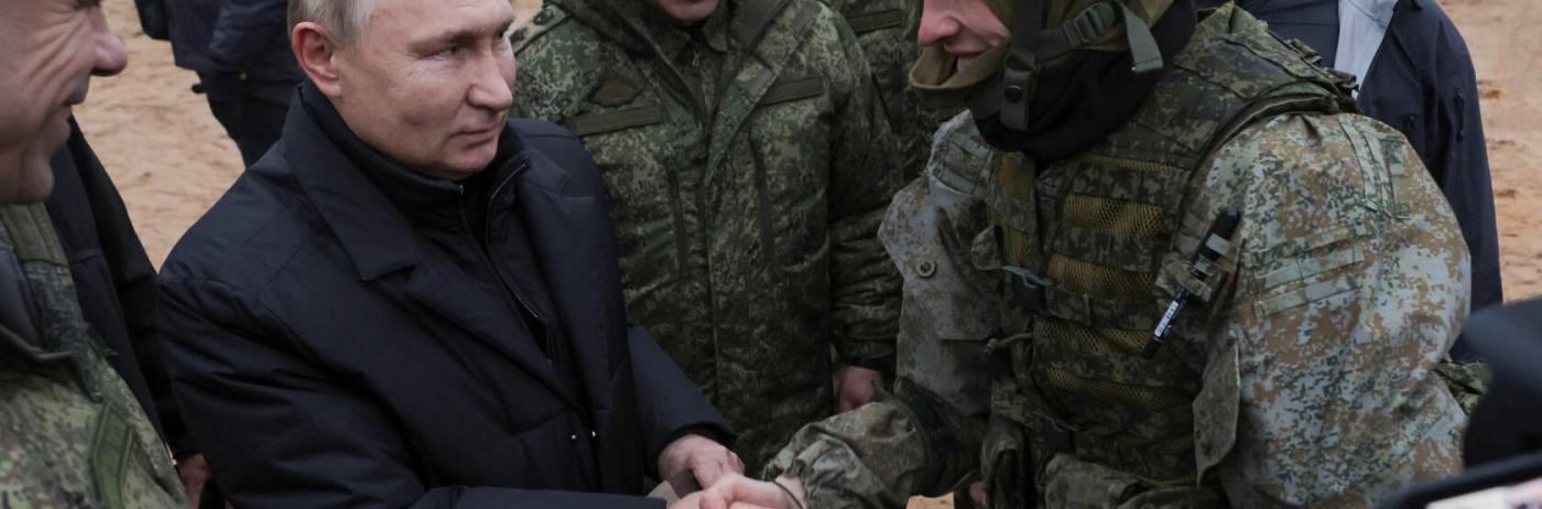 Putin își schimbă generalii. Eșecul de a cuceri Donbasul și o tentativă de a impulsiona invazia din Ucraina au condus la schimbări în conducerea Armatei ruse