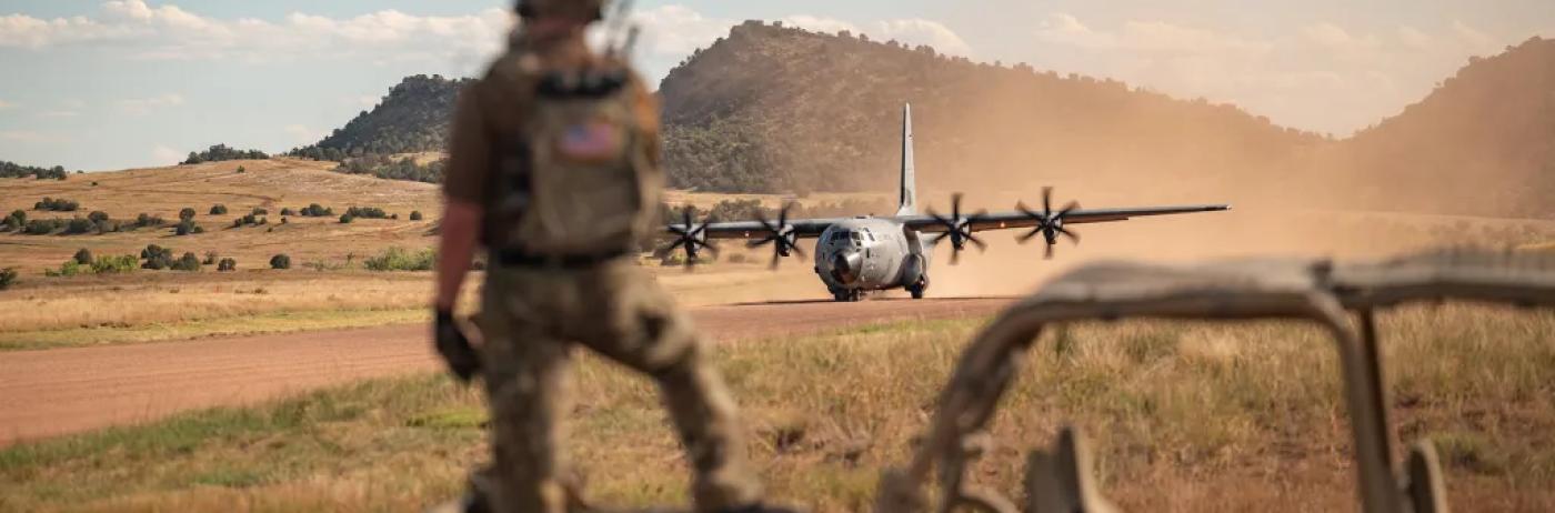 SUA sprijină unificarea Armatei libiene într-un moment tensionat intern. Vizită la Ramstein, unde lideri libieni au zburat cu un  C-130J Super Hercules și au discutat restructurarea