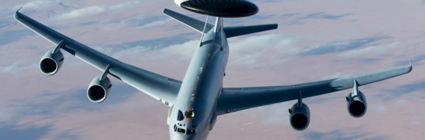 Ochii din cer de deasupra Mării Negre a unui avion E-3F AWACS. Franța a dus greul unei misiuni complexe în regiune