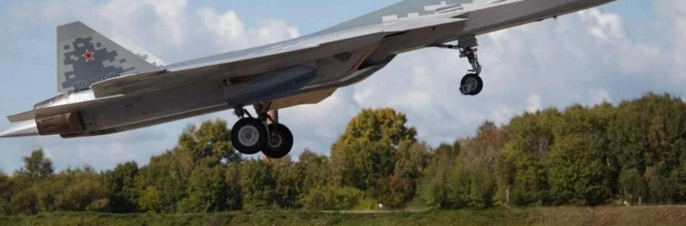 Fără să fie cu adevărat combat proven în Ucraina, Su-57 e într-o nouă configurație tehnică: Rușii se laudă cu primele avioane modificate și livrate