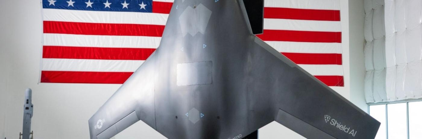 De trei ori mai ieftin decât un F-35, dar cu rază dublă de acțiune: Cum arată X-BAT, avionul complet autonom finanțat de Marina SUA
