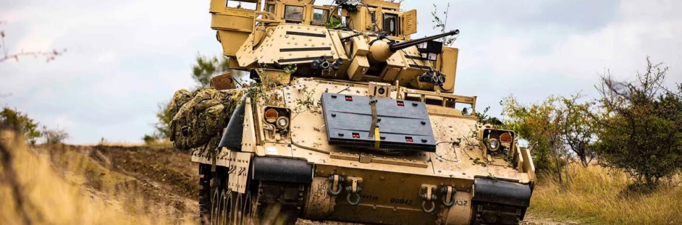 De ce renunță Armata SUA la legendarul IFV Bradley: Limitele tehnice atinse de blindatul testat pe toate fronturile și cum arată înlocuitorul sau de 50 de tone