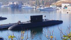 Propaganda Rusiei a intrat la apă: Cum demască imaginile din satelit minciunile Moscovei despre submarinul „intact” din Novorossiysk (FOTO)