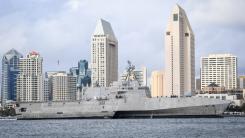 USS Cincinnati a făcut o escală inedită într-un port „dominat” de China. Nava americană a acostat în premieră în apropierea a două nave chineze