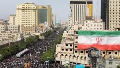 Iranul încearcă să se „spele” de miile de morți eliberând un manifestant considerat „imaginea mișcării de protest”