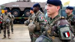 Franța vrea „legătură” permanentă cu infanteria aflată pe câmpul de luptă. Armata achiziționează 14.000 de stații radio individuale