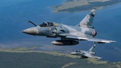 Toate drumurile trec prin România: Avioane franceze de luptă Mirage 2000 „observate” pe traiectul Tg. Mureș - Constanța. Azi au fost prezente și un A330 de realimentare și E-3 AWACS