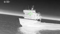 Aprovizionarea trupelor ruse din Crimeea, blocată: Ucraina lovește feribotul rus „Slavianin” într-un atac asupra rutei logistice din Strâmtoarea Kerci