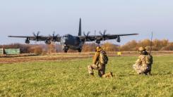 Proiecție de forţă militară în adâncimea teritoriului Iranului: Cum a transformat USAF Special Tactics o fâșie de pământ în bază operativă în doar câteva ore