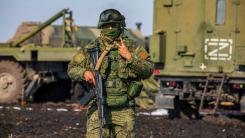 Pașaportul deschide calea tancurilor (I): Rusia te poate invada și dacă îi arestezi cetățenii. Ce aduce noul proiect de lege rus