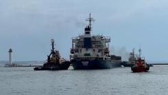 Teroarea rusă în Marea Neagră: Nave civile sub pavilion neutru, vizate tot mai des de atacuri cu drone pentru blocarea exporturilor de cereale