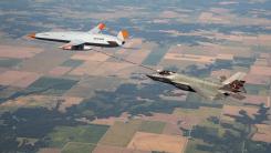 Punct de cotitură: MQ-25 Stingray a efectuat în premieră testul de zbor (Video). Drona de realimentare va mări raza avioanelor F-35 sau F-18 de pe portavioanele SUA