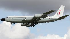 Atenția intelligence-ului militar britanic rămâne fixată pe Rusia: Platforma de spionaj aerian RC-135W Rivet Joint monitorizează exclava Kaliningrad