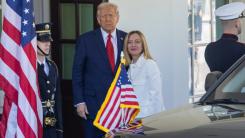 Meloni spune că „nici eu, nici Italia nu implorăm niciodată”. Declarațiile lui Trump au generat un scandal diplomatic, Tajani își anulează vizita în SUA