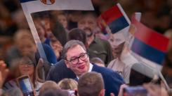 Președintele sârb Aleksandar Vucic și-a anunțat demisia. Serbia va organiza alegeri anticipate prezidențiale și parlamentare, sub presiunea străzii
