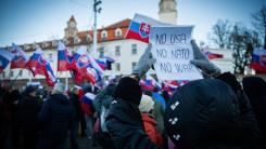 Slovacia face din nou opinie separată: Fico a anunțat că nu va susține planurile NATO de a aproba acordarea unui ajutor militar consistent Ucrainei la viitorul summit al Alianței