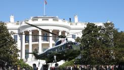 Anchetă în SUA după ce elicopterul Marine One, cu Trump la bord, s-a aflat prea aproape de un avion de linie. Casa Albă transmite că Trump nu s-a aflat niciun moment în pericol