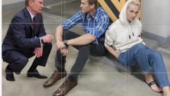 Autocrația rusă scoate în afara legii opoziția cu „legea împotriva extremismului”: Rusia declară „indizerabilă” fundația Iuliei Navalnia, soția opozantului Aleksei Navalnîi, ucis în închisorile siberiene