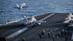 Trump vrea revenirea la catapultele clasice pe portavioanele americane. De ce un președinte se implică personal într-o decizie de inginerie navală