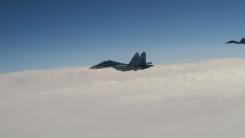 F/A-18 finlandeze și  JAS 39 Gripen finlandeze au efectuat, în premieră, o misiune comună de interceptare a avionelor rusești