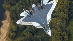 Încă o aeronavă Su-57 în minus: Imagini din satelit arată că o aeronavă rusească de generația a cincea a luat foc pe aerodromul din Akhtubinsk