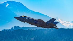 De ce a redus Elveția numărul de avioane americane F-35 achiziționate de la 36 la 30 de unități. În acelaşi timp se caută alternativa europeană la sistemul Patriot