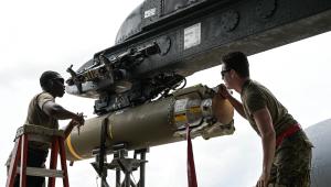 Cum funcționează muniția „Blackout”: Israelul ar fi utilizat în premieră bombele cu grafit CBU-94/B pentru a paraliza reţeaua electrică a Iranului