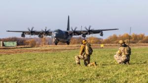 Proiecție de forţă militară în adâncimea teritoriului Iranului: Cum a transformat USAF Special Tactics o fâșie de pământ în bază operativă în doar câteva ore