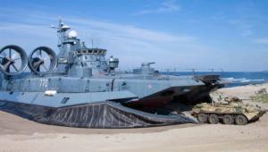 Manevre atipice în Rusia: Peste 64.000 de soldați și aproape 8.000 de echipamente de luptă, puse în mișcare. Pregătește Rusia ceva sau joacă la intimidare?