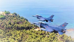 O premieră istorică: Avioanele F-16 ale Turciei, în coasta de nord-vest a Rusiei. Paranoia rusă vorbește de un război inevitabil