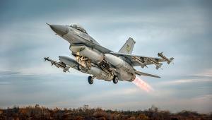Ucraina are probleme și cu rachetele aer-aer. Piloții de F-16 și Mirage 2000 folosesc tunurile de bord împotriva dronelor, dar acest lucru vine cu riscuri