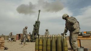Miruță anunță că la Sadu se va produce muniție NATO de 155 mm, în colaborare cu US Ballistic. Ministrul explică pentru DefenseRomania că Sadu are deja două linii de producție