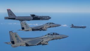 Rebelii houthi au doborât un avion de vânătoare saudit F-15SA. Miliardele cheltuite pe armament american nu opresc rachetele iraniene