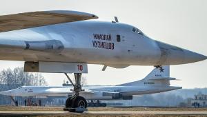 De la 50 de aeronave Tu-160M promise la un contract pentru 10: Dosarele de corupție și blocajele industriale din spatele flotei de avioane strategice a Rusiei