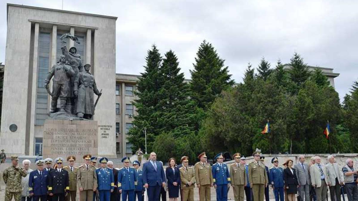 academia_militara_ofiteri_90440800