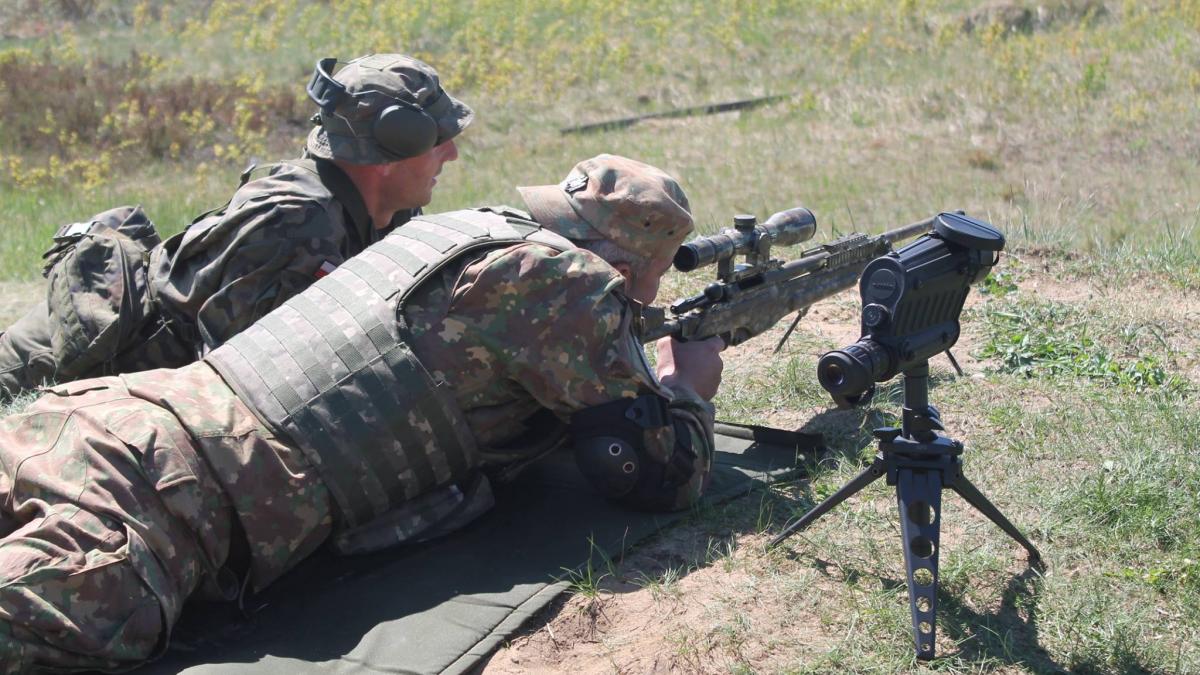 soldati_tragere_55601100