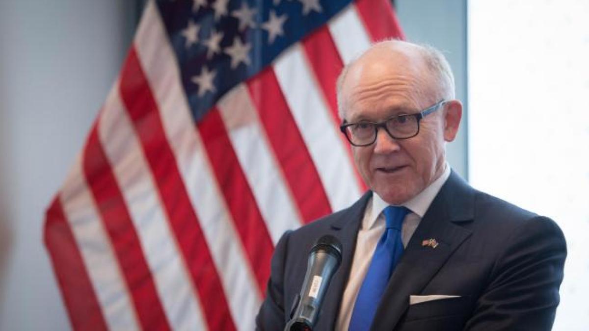 woody_johnson_01768100