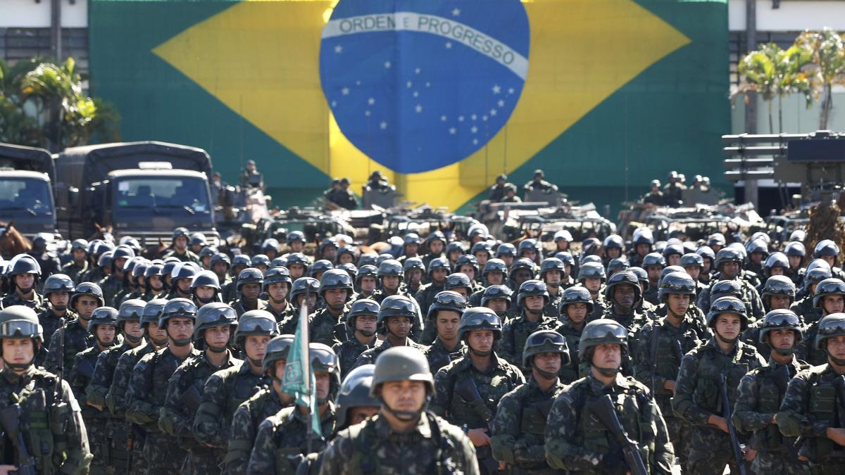 brazil_troops_04590100