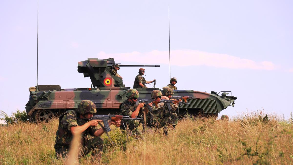 exercitiu_militar_13688900