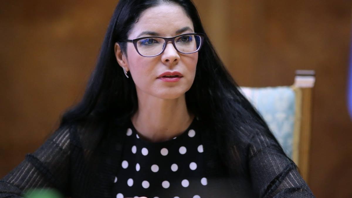 ana_birchall_37490700