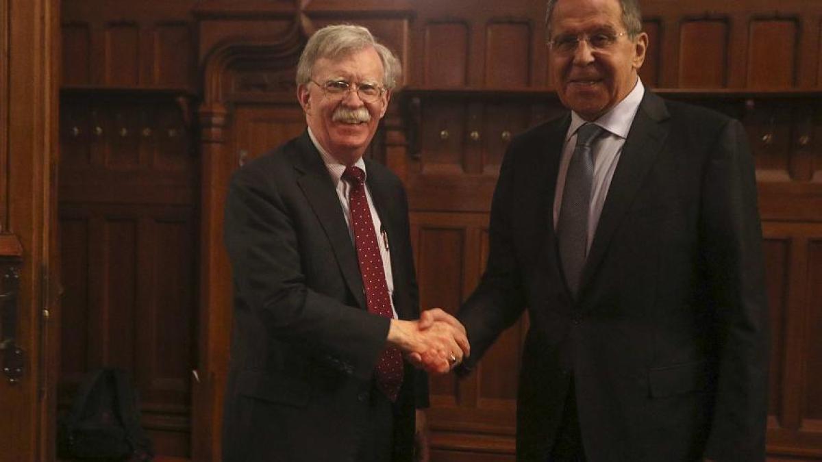 bolton_and_lavrov_60002000