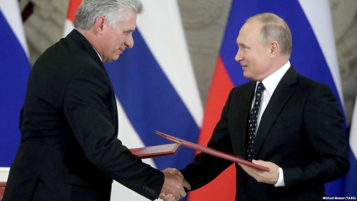 putin_and_miguel_64408100