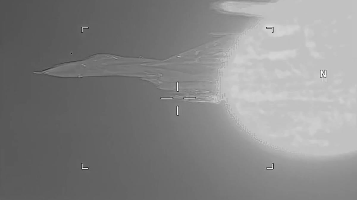 ep_3e_close_encounter_45357600